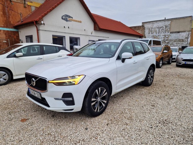 Volvo XC60 2.0 [B4] Mhev Momentum Pro AWD Geart...